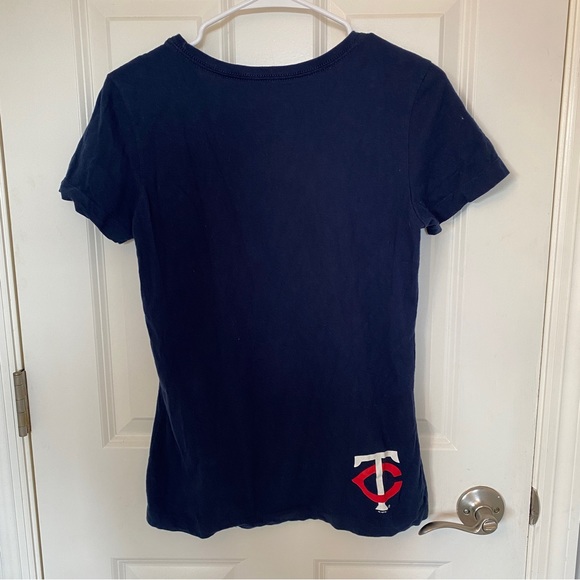 Nike Women’s Slim fit Minnesota Twins tee, sz M - Picture 4 of 4